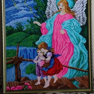 Вышитая картина-образ «Ангел-хранитель» 39х47 см (в рамке)