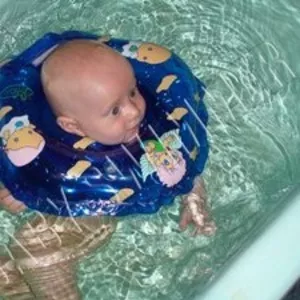 Круг - воротник Baby Swimmer  для купания деток от 0 до 2х лет