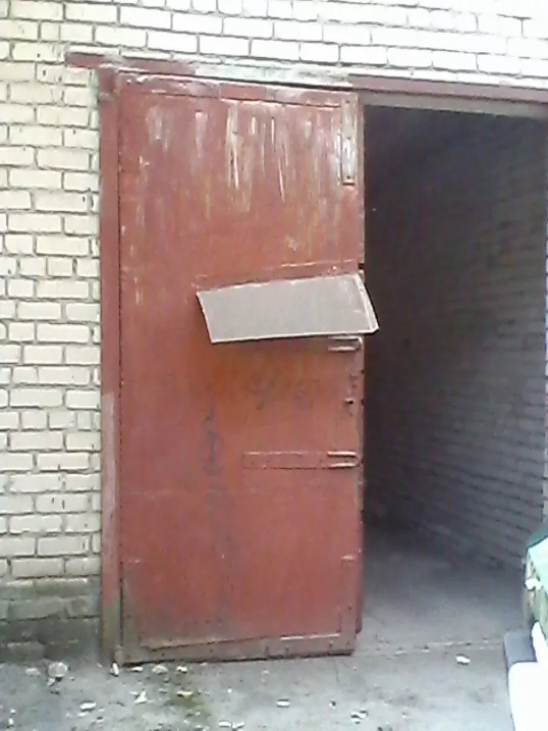 Капитальный гараж на Шуменском,  р-н АТБ. Проходное место 3