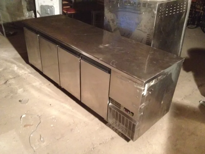  Продам холодильный стол бу на 4 двери Desmon для кафе