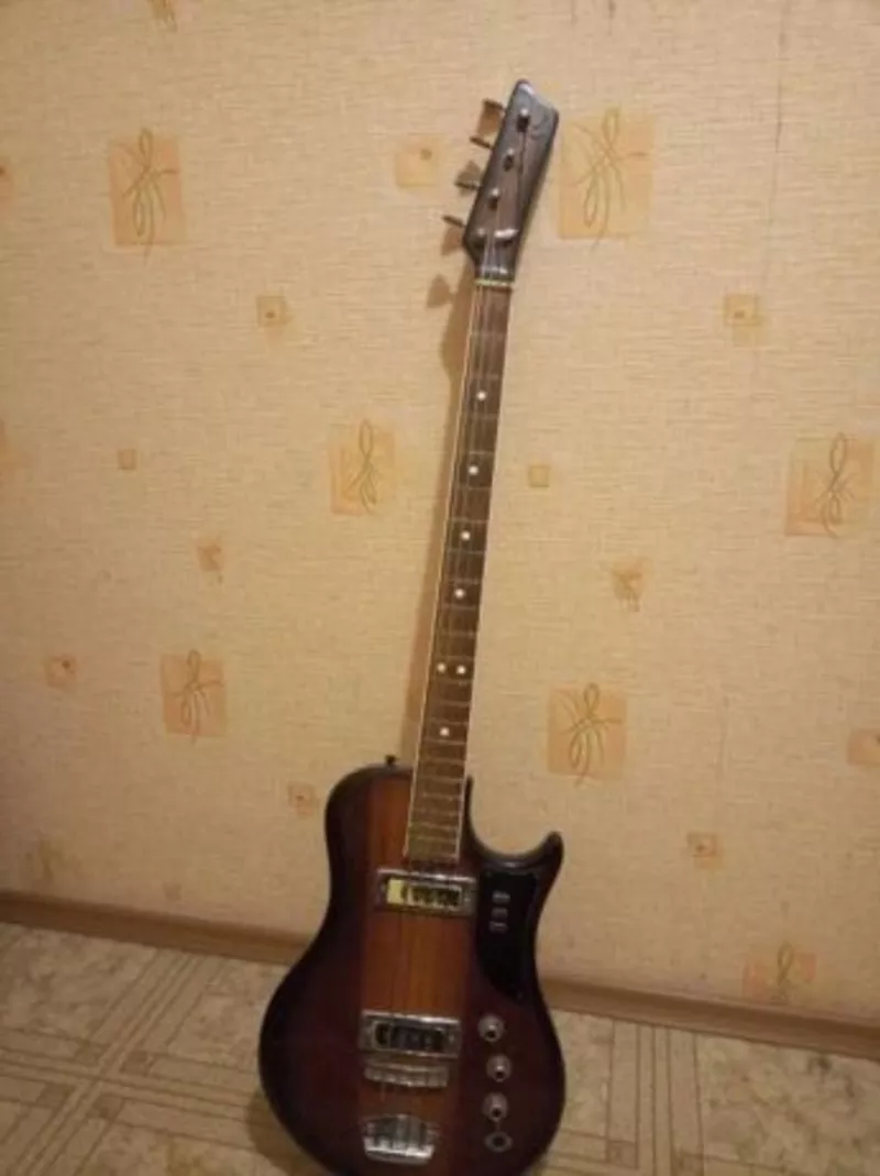 Продам чешские гитары Jolano 3