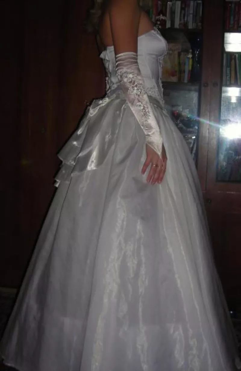 эксклюзивное счастливое свадебное платье