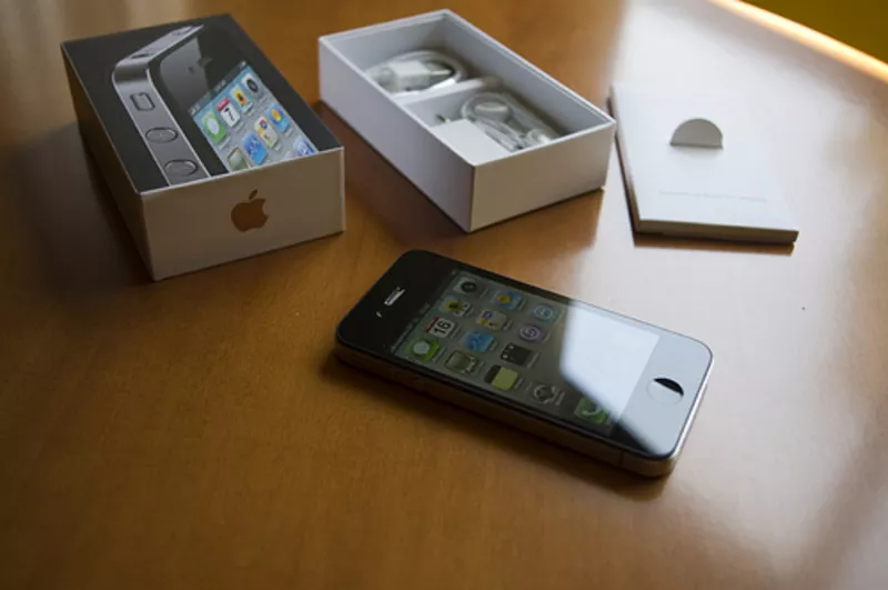 Brand new Apple iPhone 4g 32gb for ale